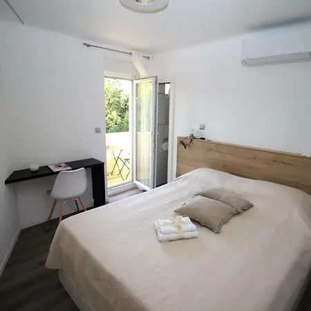 Central Beach Apartment Split