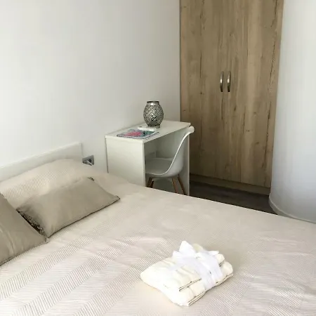 Central Beach Apartment Lägenhet Split